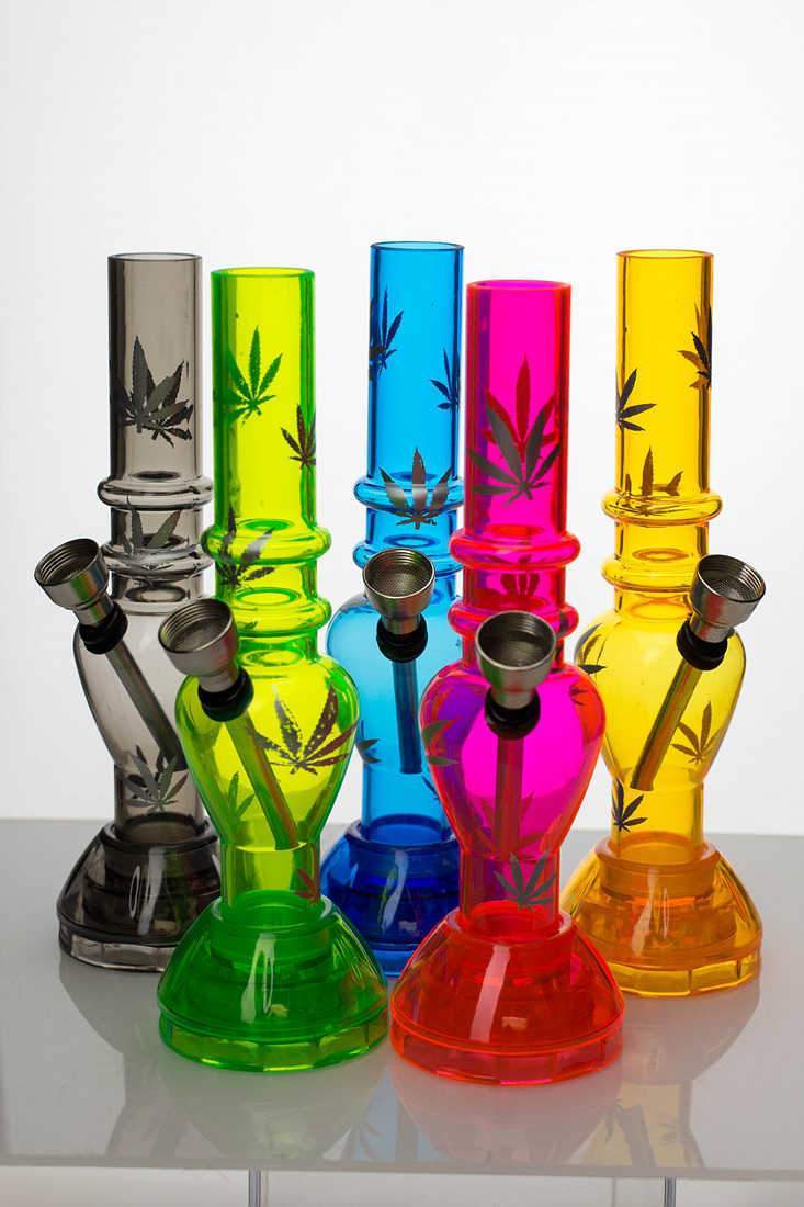 51144505-8d08-4c1a-9cbf-43f6edb3cf1a_51290da9-14c3-4720-92cb-8aff93a6370e 7″ acrylic water pipe with grinder