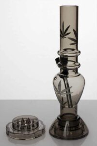 65eace6e-7c25-477e-9336-288d4e14b3b5_7293f53d-d2e2-4553-991b-43df8e554b3c 7″ acrylic water pipe with grinder