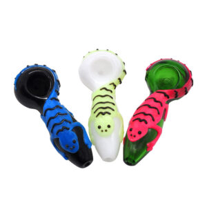 Gecko Glass Spoon Novelty Pipe | Weed Bowls For Sale | Free NZ Shipping