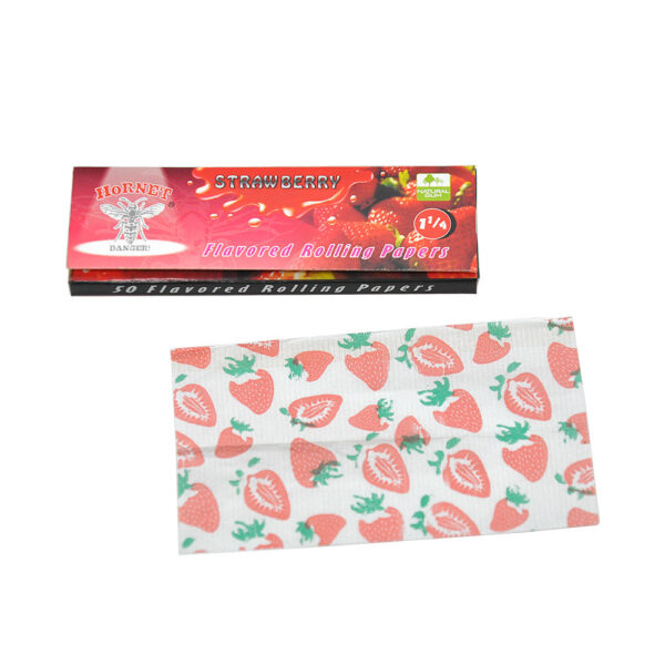 Hornet Strawberry Flavor Rolling Paper 5 Booklets  Free NZ Shipping