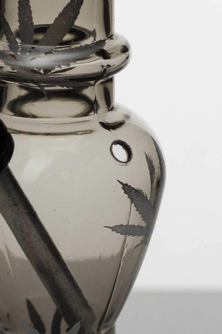 a7b2acde-ac2a-467b-9e15-0581cb8e6e9b_e4483092-df16-48c5-ac84-9d867785652a 7″ acrylic water pipe with grinder