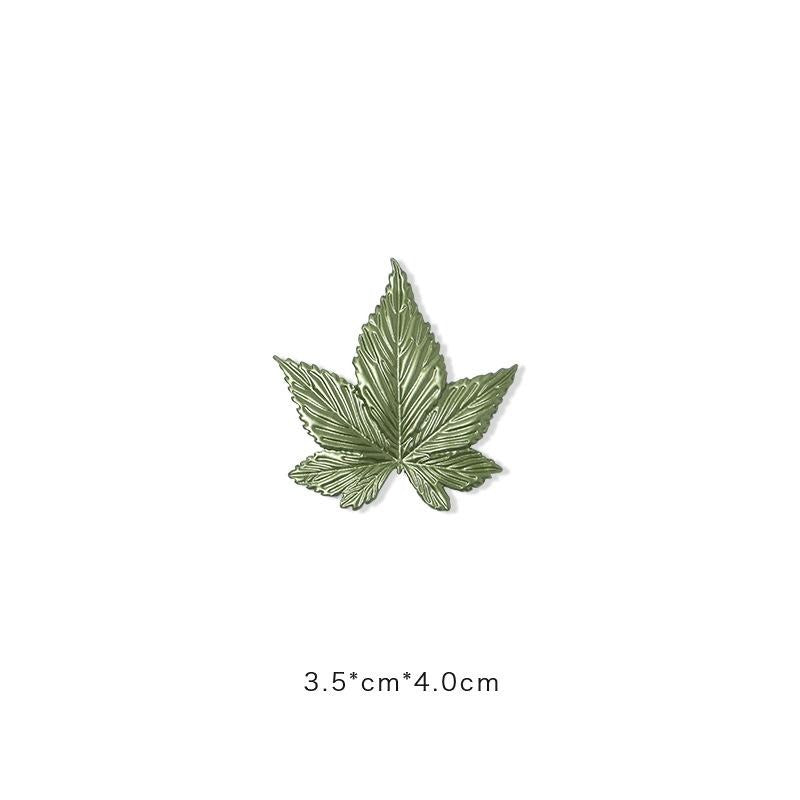 jpg_c1074f6f-0edf-4f1b-aed1-28dd5dd0024c.jpg Marijuana Leaf Enamel Pin