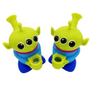 Three-Eyed Alien Silicone Mini Water Pipe