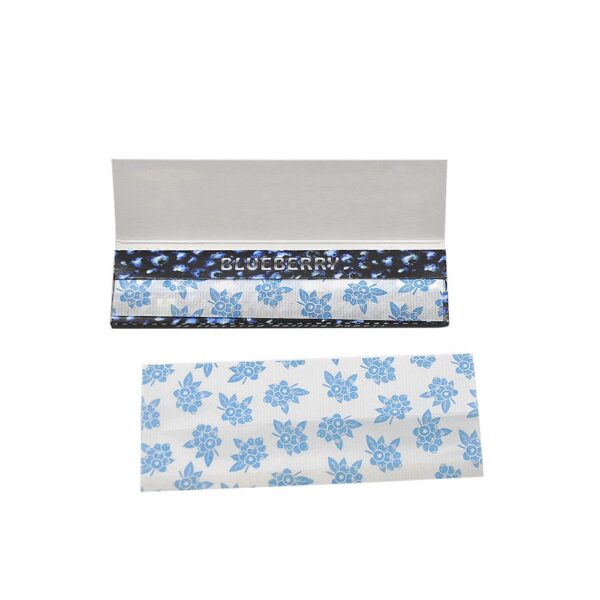 Hornet Kingsize Blueberry Flavored Rolling Paper Box of 25 Booklets/800 sheets