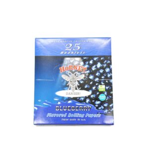 Hornet Kingsize Blueberry Flavored Rolling Paper Box of 25 Booklets/800 sheets